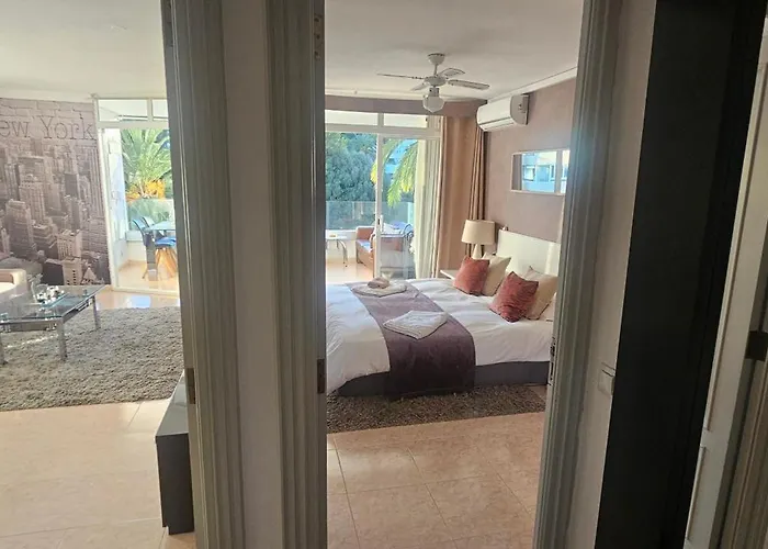 Apartment Next To The Beach